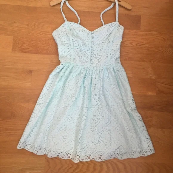 Aritzia | Dresses | Talula Dress | Poshmark